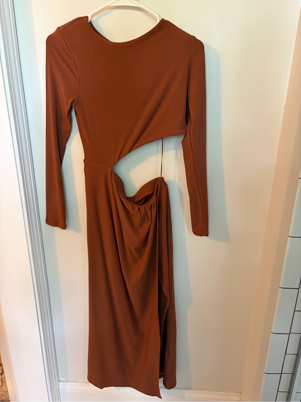 Astr Rust Long Sleeve Cutout Midi Dress
